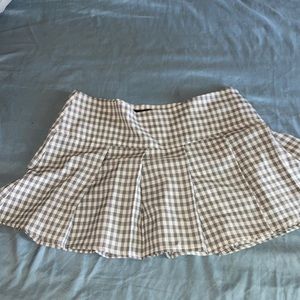 Forever 21 skirt school girl edition 💛
